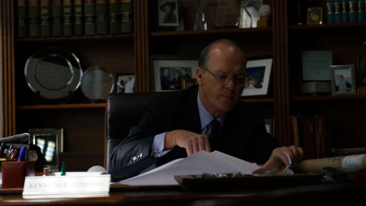 《值得》迈克尔·基顿饰演律师超焦虑，揭密赔偿基金建立秘辛