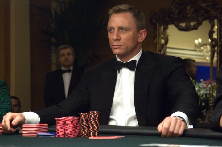 麦斯·米科尔森爆料《007：大战皇家赌场》幕后秘辛！点评丹尼尔·克雷格牌技「糟透了」