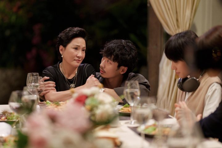 越南爱情喜剧片「再爱一次」票房夺冠，超越好莱坞大片